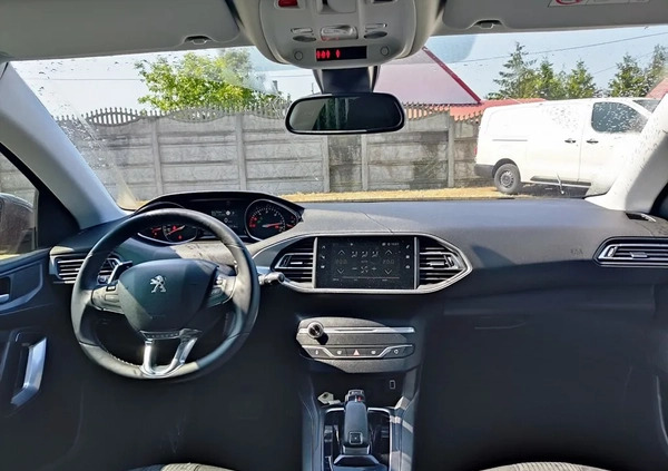 Peugeot 308 cena 52800 przebieg: 128000, rok produkcji 2020 z Chrzanów małe 121